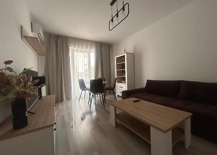 Divany Apartaments - Coresi Mall
